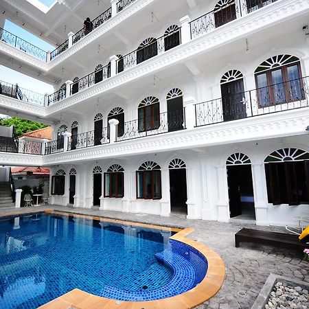 Chic Boutique Hotel Phuket Bagian luar foto