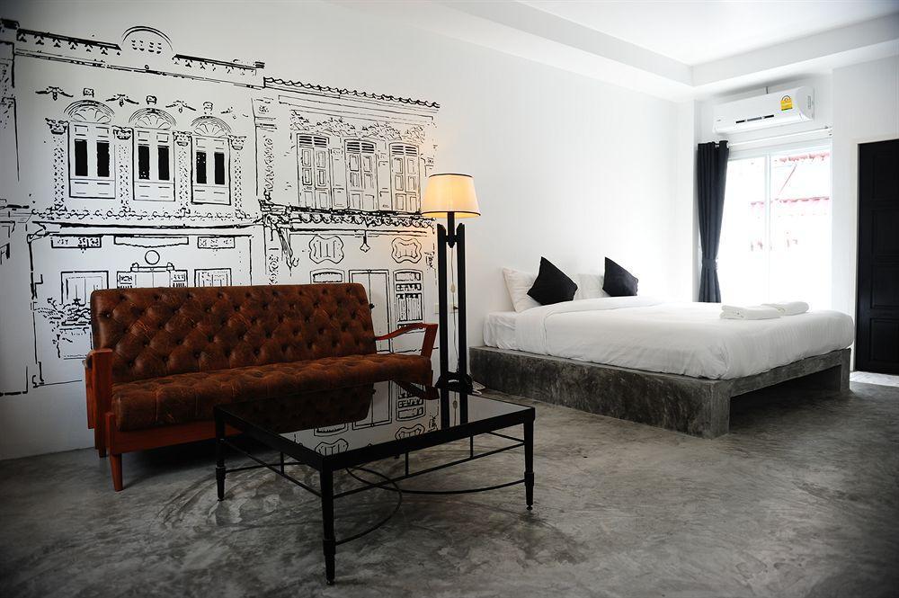 Chic Boutique Hotel Phuket Bagian luar foto