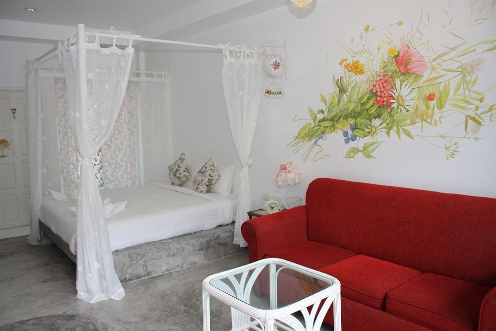 Chic Boutique Hotel Phuket Bagian luar foto