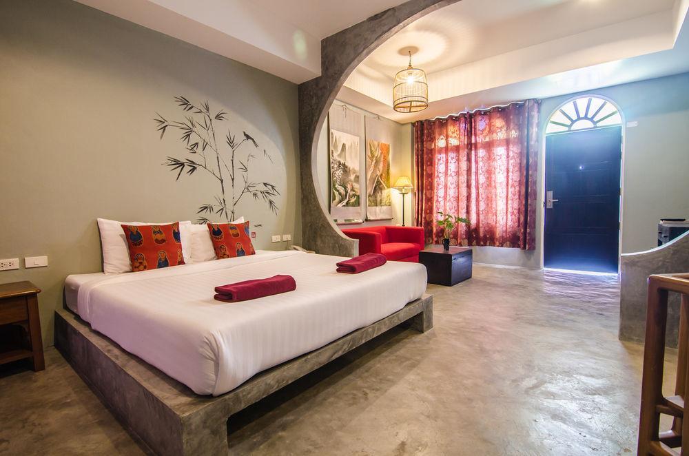 Chic Boutique Hotel Phuket Bagian luar foto