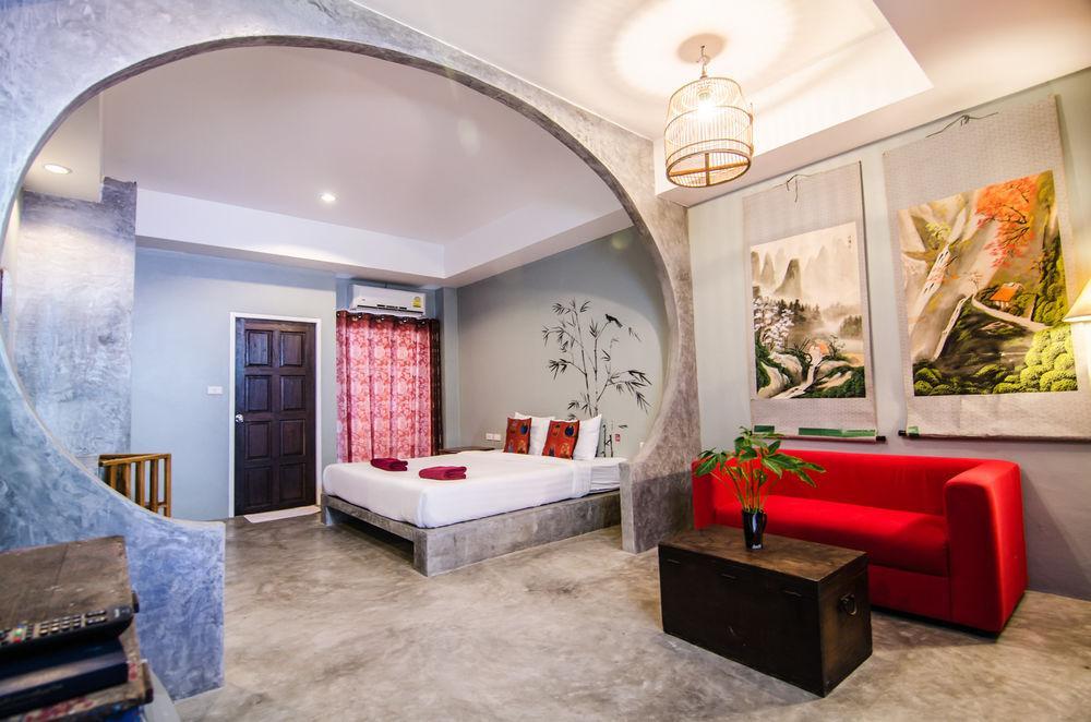Chic Boutique Hotel Phuket Bagian luar foto