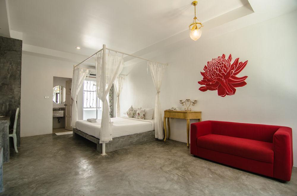 Chic Boutique Hotel Phuket Bagian luar foto