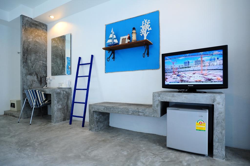 Chic Boutique Hotel Phuket Bagian luar foto