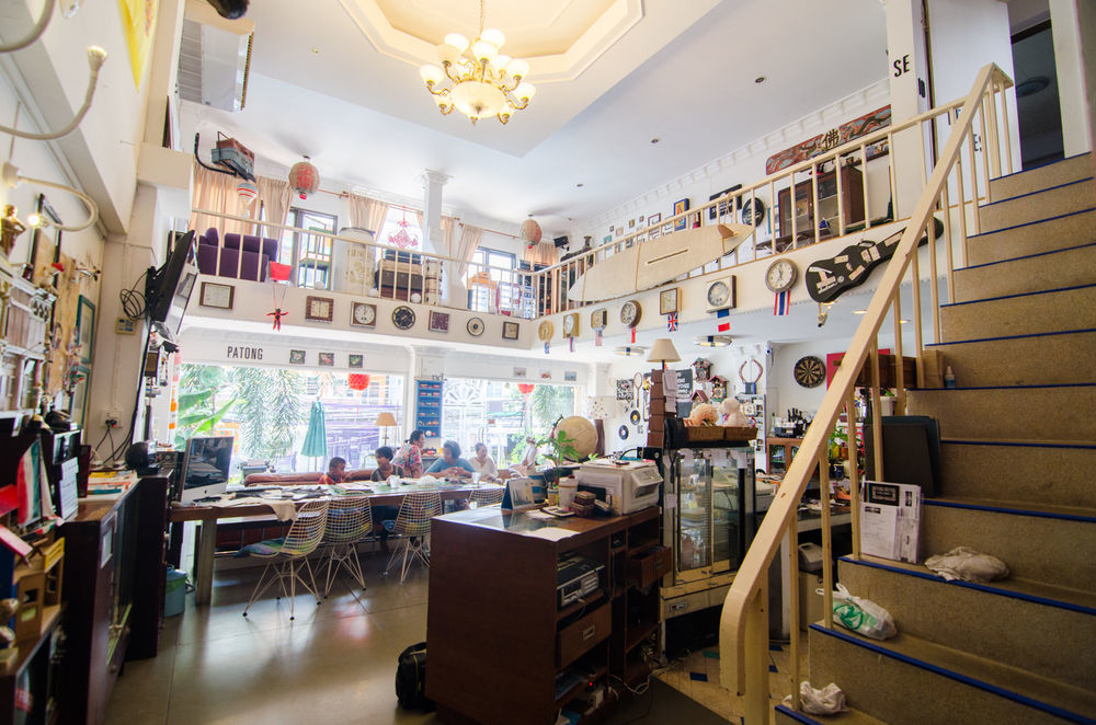 Chic Boutique Hotel Phuket Bagian luar foto