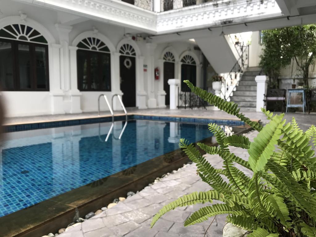 Chic Boutique Hotel Phuket Bagian luar foto