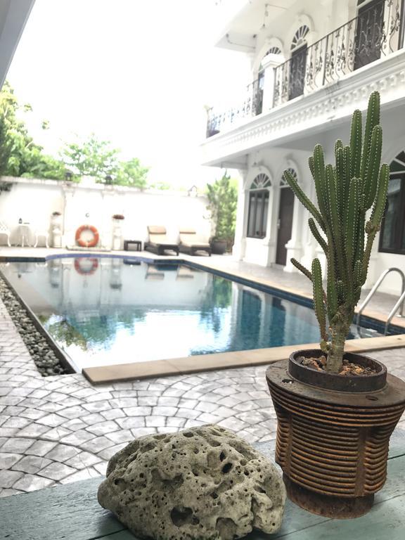 Chic Boutique Hotel Phuket Bagian luar foto