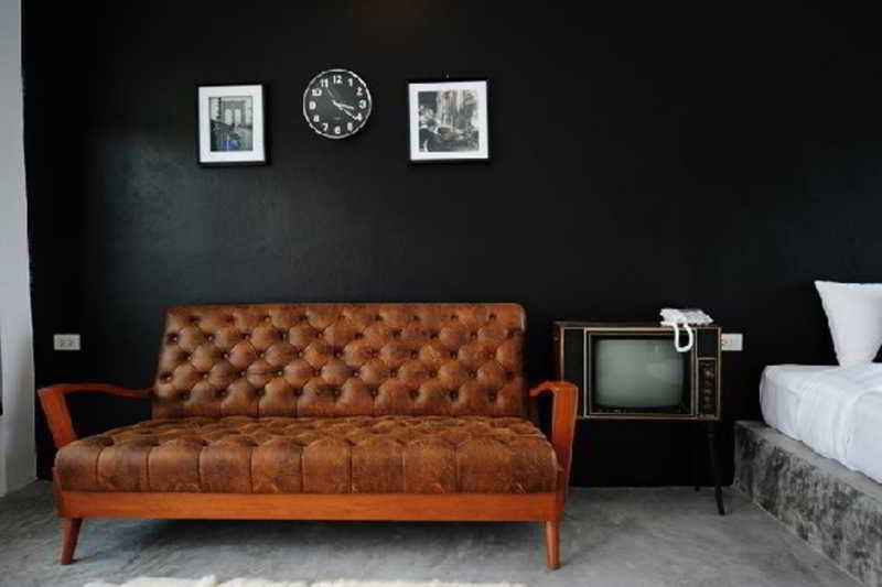 Chic Boutique Hotel Phuket Bagian luar foto