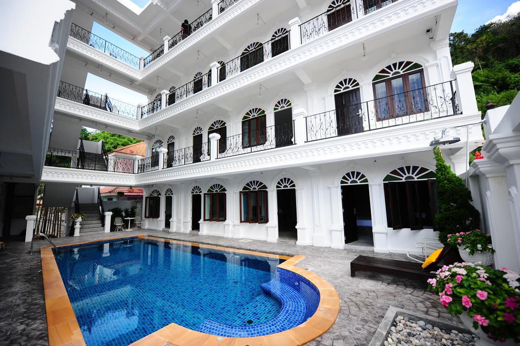 Chic Boutique Hotel Phuket Bagian luar foto